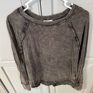 Zenana Outfitters Charcoal Gray Long Sleeve Shirt